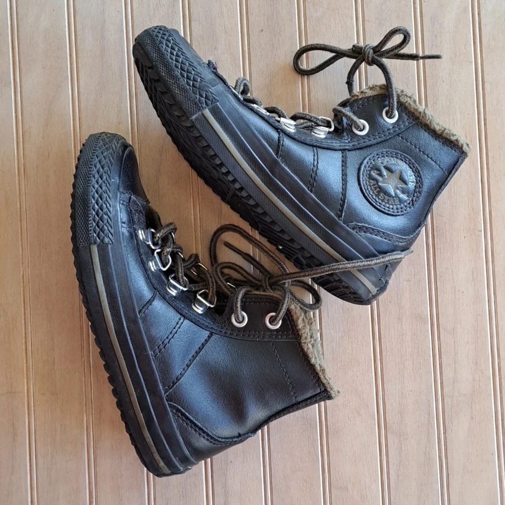 Converse All Star Chuch Taylor Juinor Heavy Duty Leather Lace-up Sneakers